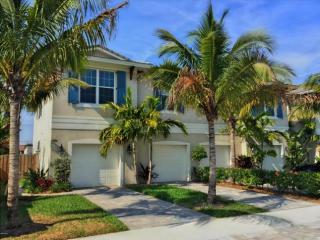 304 Miramar Ave, Melbourne, FL 32903-3241