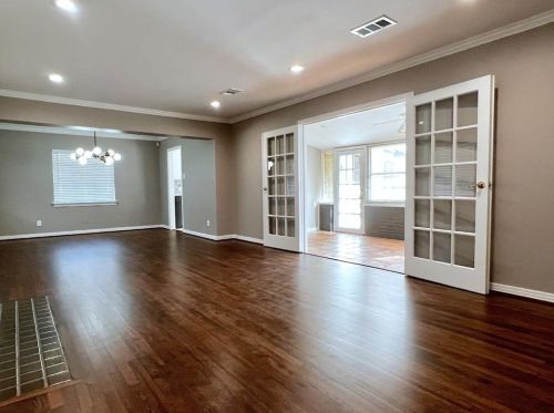 9238 Forest Hills Blvd, Dallas TX  75218-3631 exterior