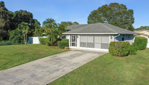 1673 Manth Ln, Fort Pierce, FL 34983-3894