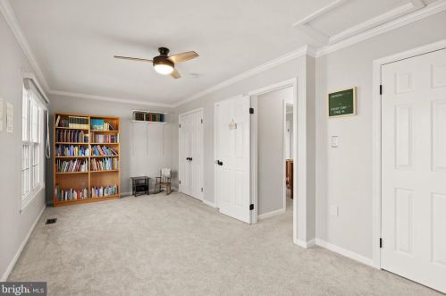 816 Anne St, Leesburg VA  20175-3426 exterior