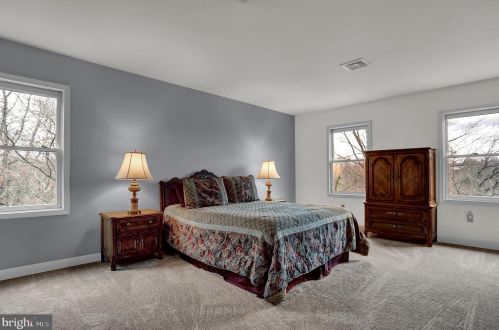 63 Willow Mill Park Rd, Navy Sup Dpt PA  17050-1757 exterior