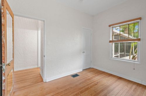 529 34 St, West Palm Beach FL  33404-3002 exterior