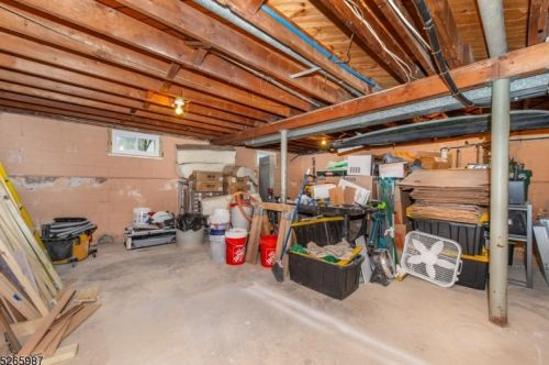 33 Campbell Ln, Berkeley Heights NJ  07922-1801 exterior