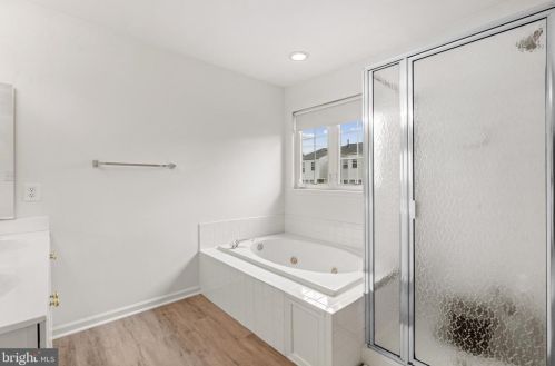 6975 Manahoac Pl, Gainesville VA  20155-1638 exterior