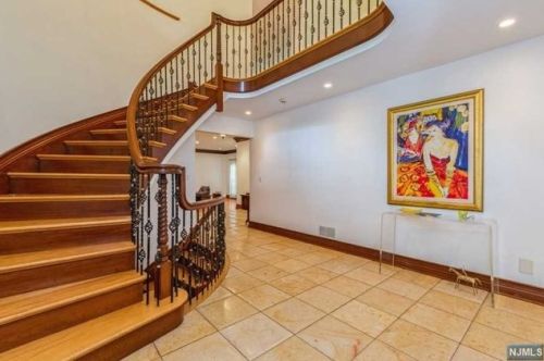 285 Arch Rd, Englewood, NJ 07631-4402