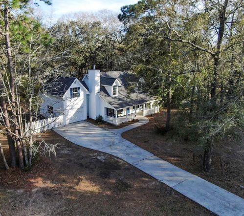 19 Le Moyne Dr, Beaufort, SC 29907-1352