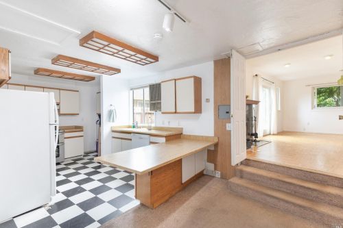 2128 Hvn Dr, Santa Rosa CA 95404-3221 exterior