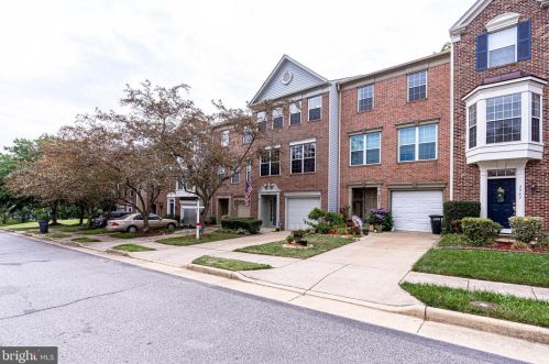 3939 Brickert Pl, Woodbridge, VA 22192-7450