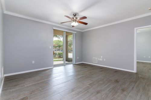 6521 Emerald Dunes Dr, West Palm Beach, FL 33411-2778