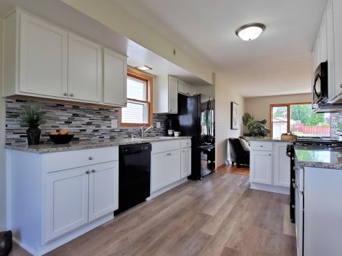 9414 Eden Pl, Milwaukee, WI 53228-1410