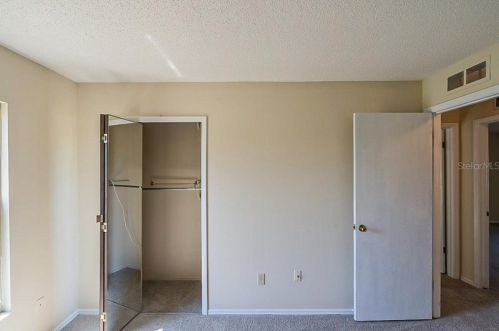 2049 El Campo Ave, Deltona FL  32725-3204 exterior