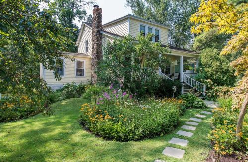 22 Kelly Rd, Red Hook, NY 12571-1123