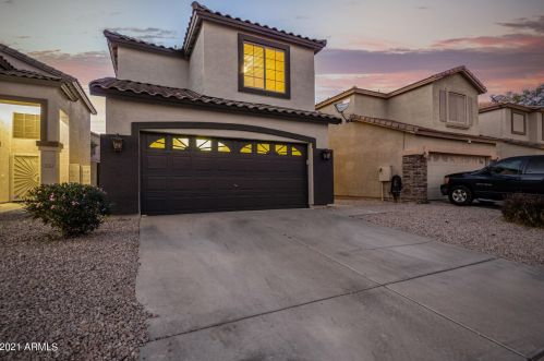 2140 30th St, Mesa, AZ 85213-3176