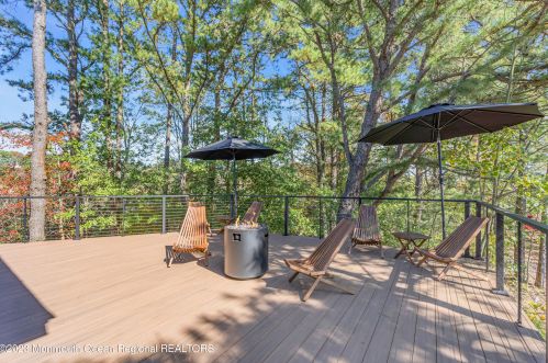 49 Cherokee Ln, Bricktown NJ  08724-4405 exterior