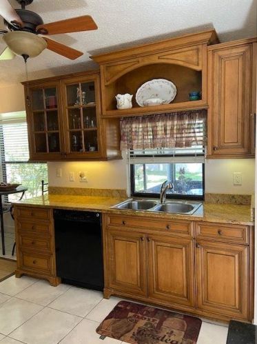 681 Starflower Ave, Fort Pierce, FL 34983-4634