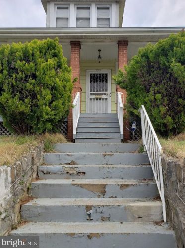 2218 31st St, Washington, DC 20020-3312