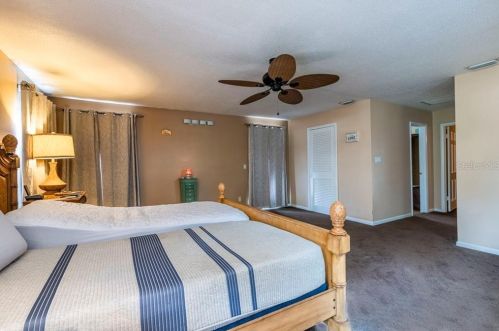 32009 Harris Rd, Tavares FL  32778-4643 exterior