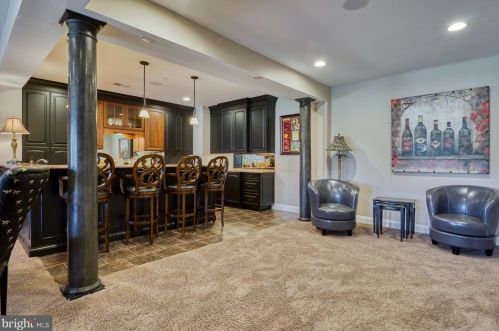 43527 Butler Pl, Leesburg VA 20176-7428 exterior