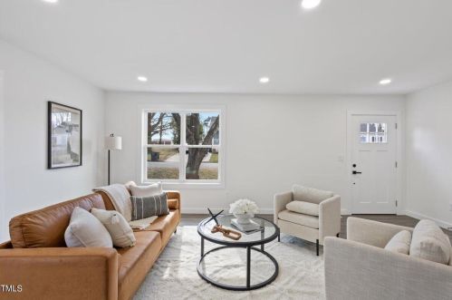 1412 Ashe St, Burlington NC  27217-2810 exterior