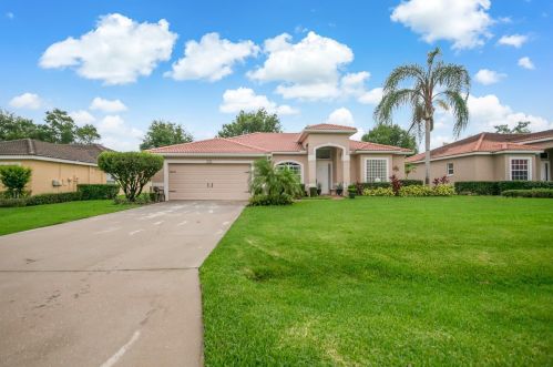 442 Bay Leaf Dr, Kissimmee, FL 34759-5400