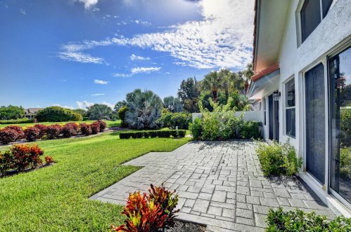 2059 53rd St, Boca Raton FL 33496-3451 exterior