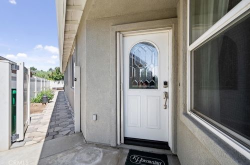 147 Tijeras Crk, Beaumont CA  92223-7308 exterior