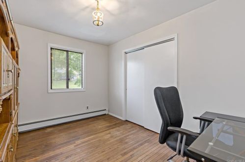 335 Somerston Rd, Yorktown Hgts NY  10598-2225 exterior