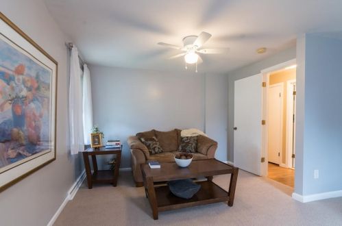 135 Brookside Dr, North Kingstown RI  02852-2005 exterior