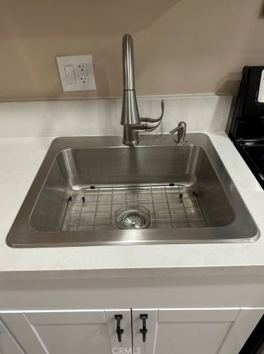 220 Mountain View Ave, Glendora CA  91741-3301 exterior