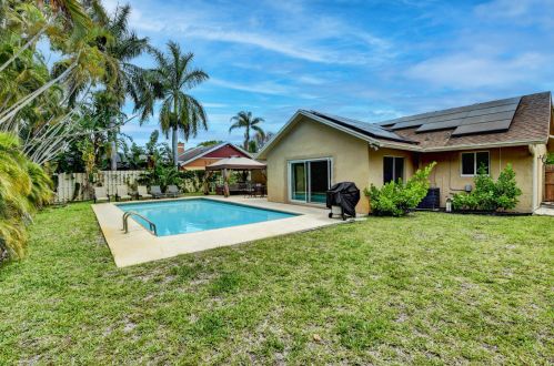 2786 Dunlin Rd, Delray Beach FL  33444-1008 exterior