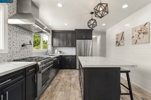 4348 Hazelwood Ln, Concord, CA 94521-1307