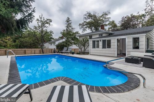 2 Hornor Ln, Princeton NJ  08540-3937 exterior