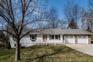 1709 Algonquin Dr, West Baraboo, WI 53913-1226