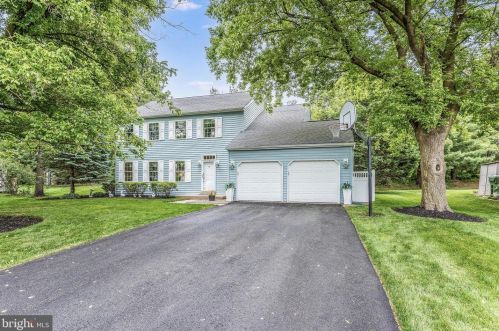 941 Van Sant Ln, Prospectville, PA 19002-5054