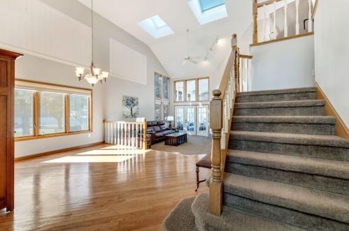 647 Brookside Dr, Crown Point IN  46307-4369 exterior