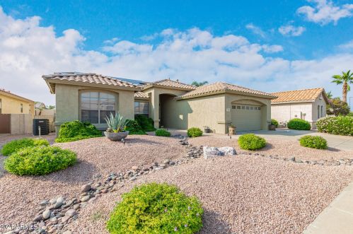 17682 Coconino Dr, Sun City, AZ 85374-2951