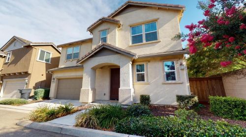 5605 Boone Park Dr, Riverbank, CA 95367-9597