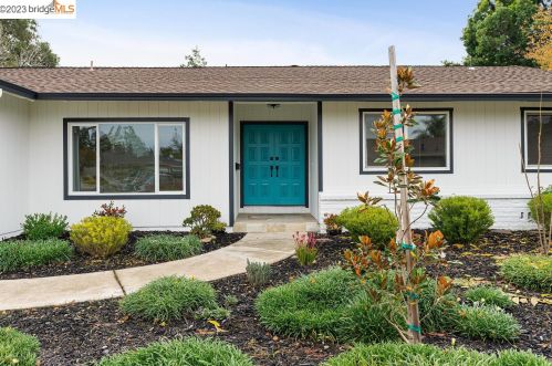 1735 Ancona Ct, Concord CA  94519-1524 exterior