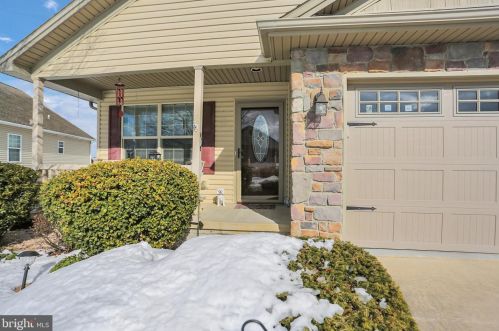 58 Lantern Ln, Lees Cross Roads, PA 17257-8769