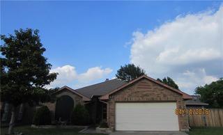 3310 Wuthering Cir, Grand Prairie TX  75052-6146 exterior