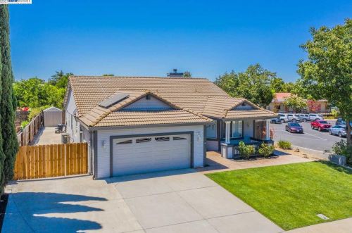 105 Mercedes Ln, Oakley, CA 94561-4609