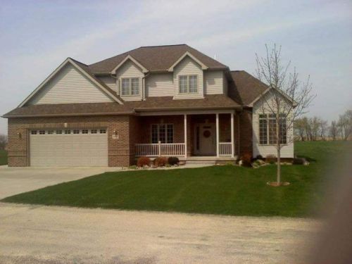 106 Hankins St, Hazel Green, IA 52223-9502