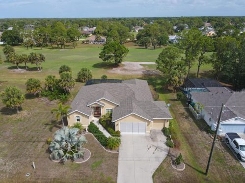 31 Long Meadow Ct, Placida, FL 33947-1801