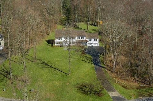 414 Hoyt Farm Rd, New Canaan, CT 06840-5050