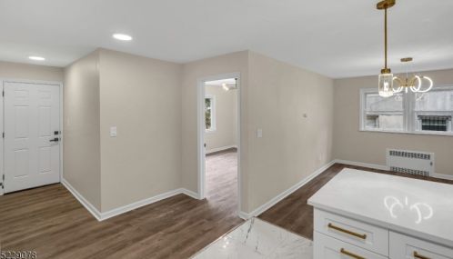 87 Melville Pl, Irvington NJ  07111-3048 exterior