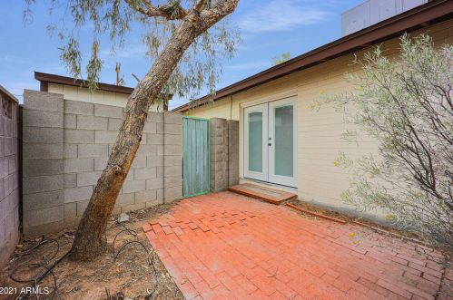 2526 69th Pl, Scottsdale AZ 85253-5908 exterior