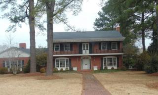 910 Church St, Ahoskie, NC 27910-2908
