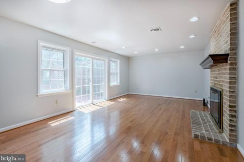 1704 Wheatland Ave, Lancaster PA  17603-4520 exterior