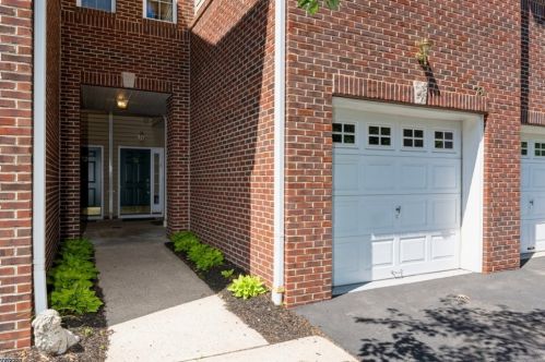 78 Taft Ln, Morristown, NJ 07960-6110