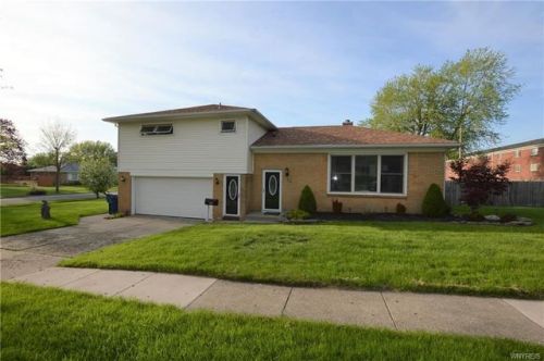 23 Coventry Rd, Buffalo, NY 14221-6601
